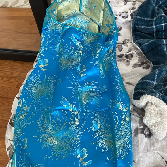 Authentic satin cheongsam dress in teal-size medium - Picture 4 of 4